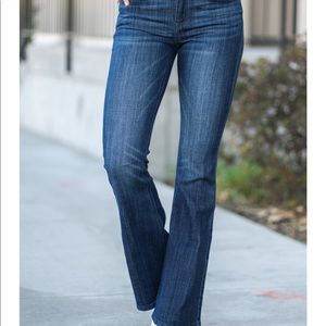 Women’s Size 27 Kancan Flare Jeans